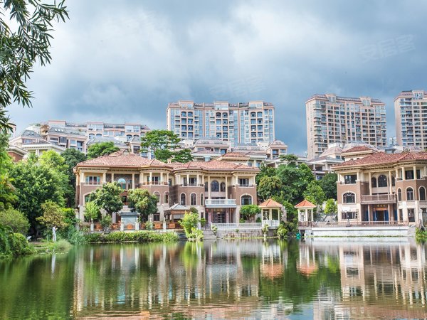 深圳龙岗横岗振业城(北区别墅)(必租别墅)14号线,5站福田岗厦北