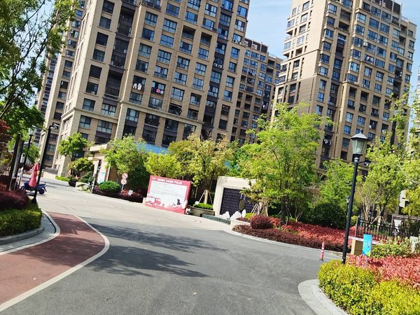 苏州太仓城厢佳源都市佳源都市住宅电梯3室2厅一卫2500元月弇山小学旁