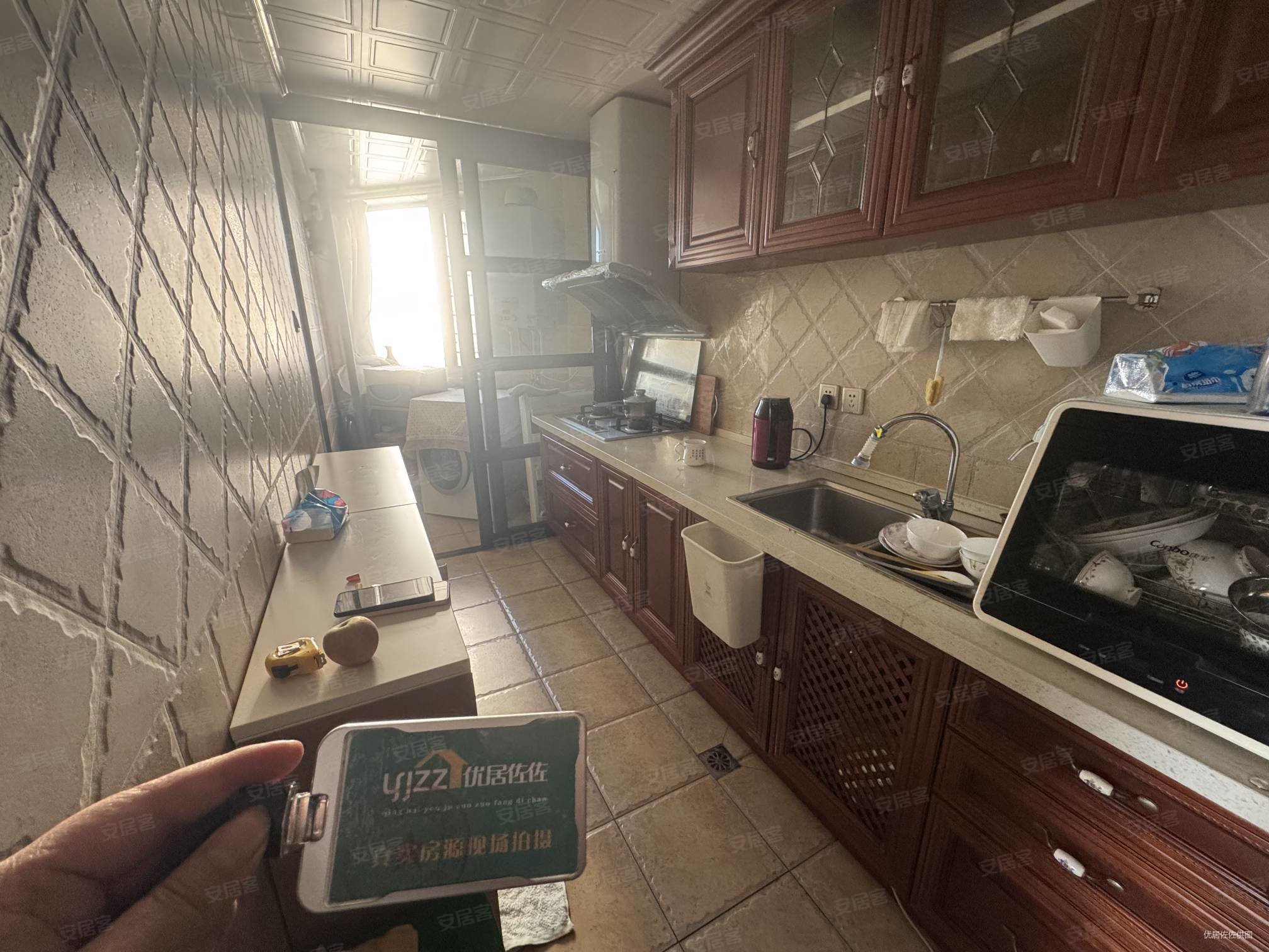 宝光翡翠华庭3室2厅2卫145㎡南北186万