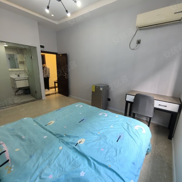 整租｜青年公寓~星沙地铁口~可月付 短租 领包入住 无中介