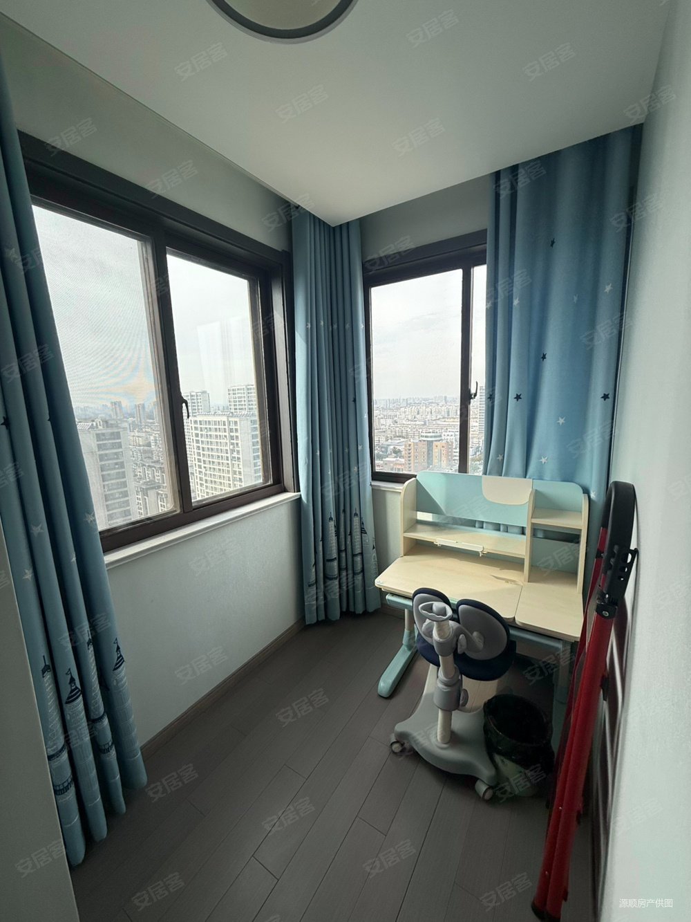 新都首席华庭3室2厅2卫143㎡南北108万