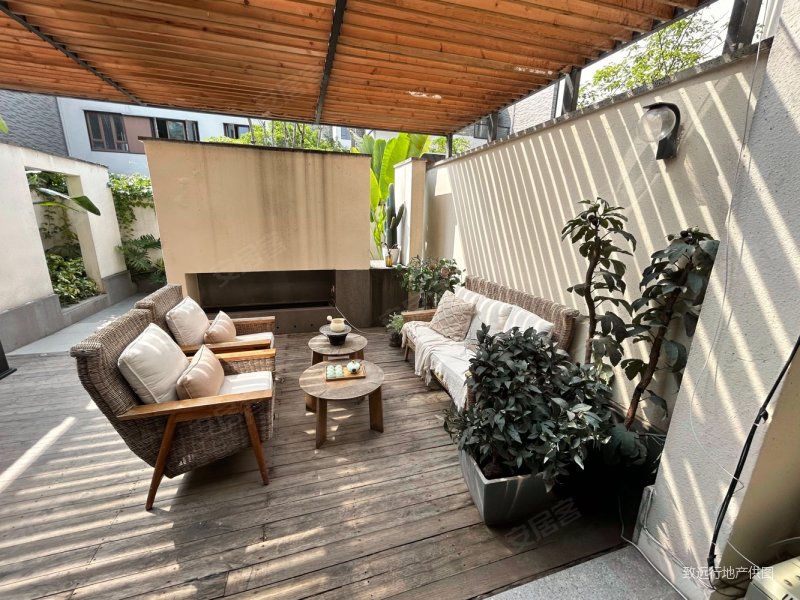 (清货抛售)480万5层带前后花园,送150方面积,榕墅里,力迅榕墅里二手房