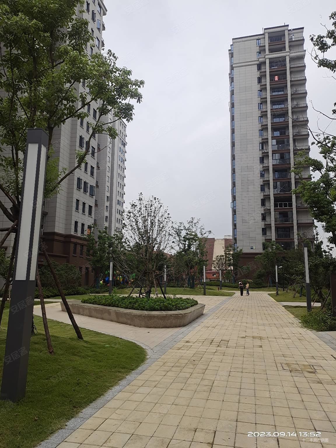 姜山海港城旁网红小区裕和佳苑全新毛坯3室100平188万