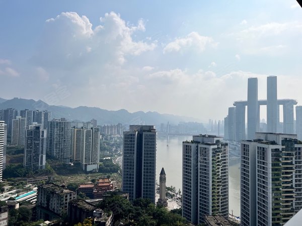 重庆南岸弹子石长嘉汇两江峯南滨路 弹子石 奶油风 看江看江大平层 可