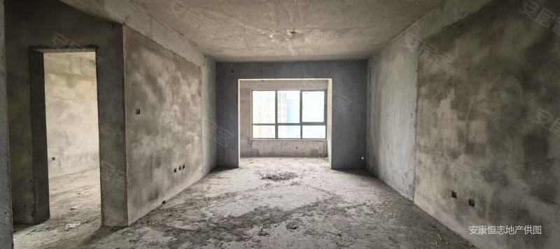缇香郡3室2厅2卫135㎡南北67万