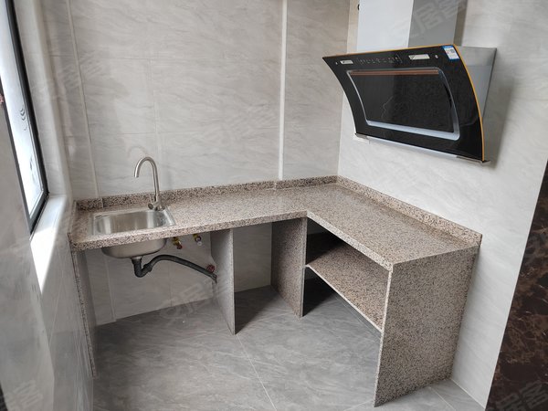 梅陇锦溪城附近1室1厅1卫带阳台家电齐全1200元月