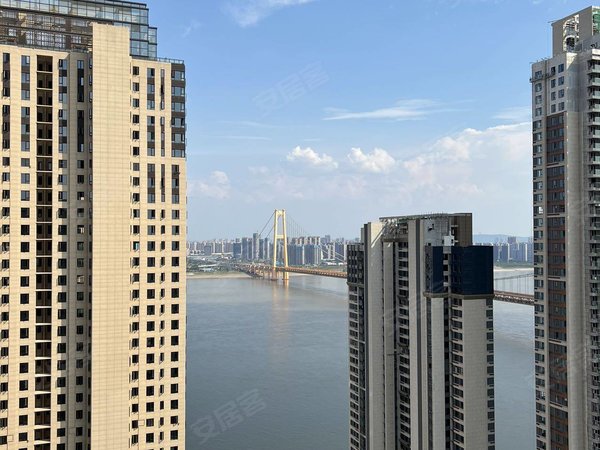 武汉汉阳建港滨江金茂府一线江景品质好房 晴川大道 精装2房  实拍