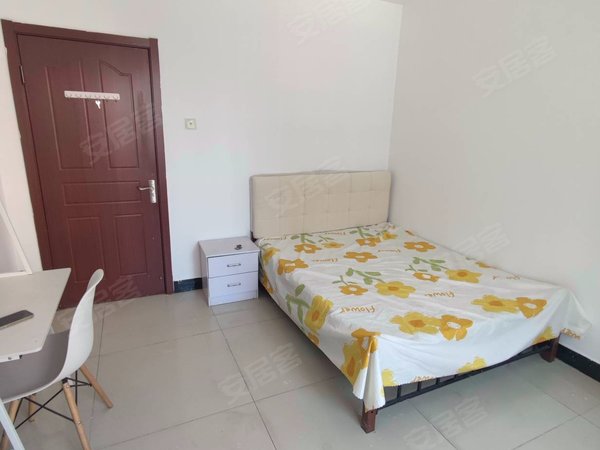 天津西青侯台碧水家园de区中北镇 城建大学 华鼎智地附近 电梯房 没有