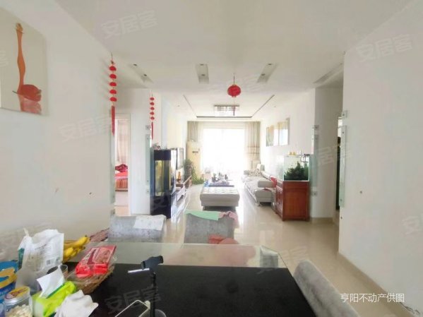 正阳路四季花园132平带车库56万