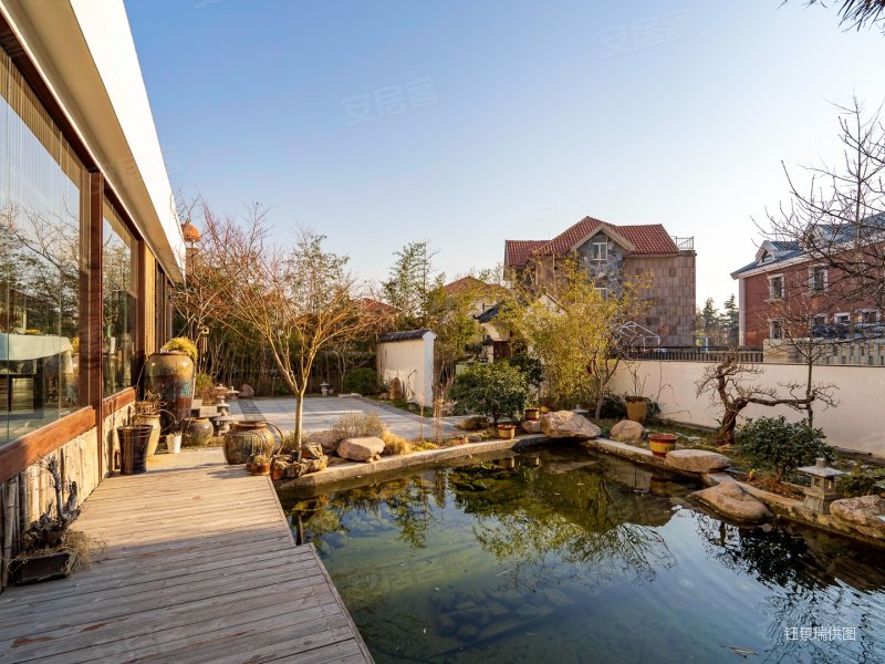 (雕塑园双拼别墅)院子500平可以翻建急售