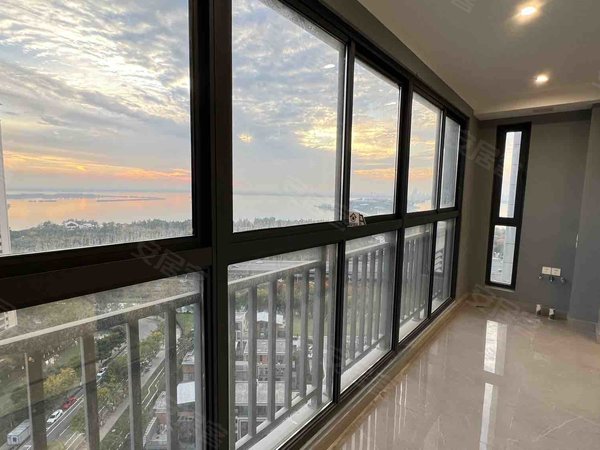 苏州常熟东南开发区名湖豪庭名湖豪庭 景观房 房源采光好,南北通透