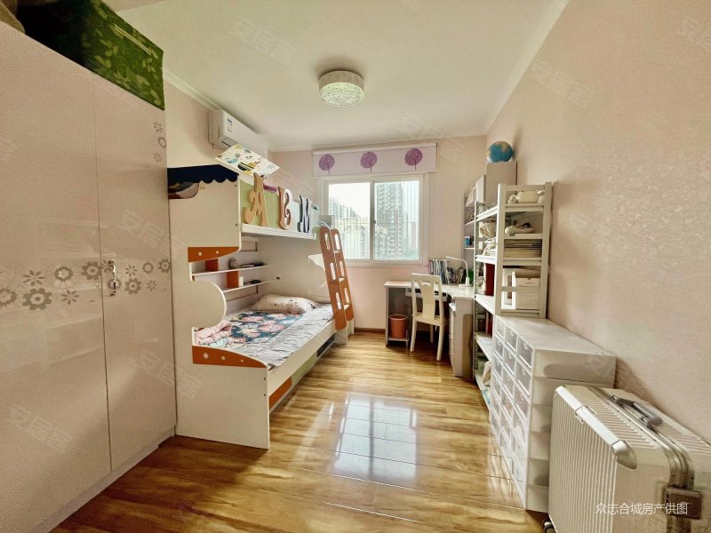 地铁口旁边 楼层 视野开阔 附近 楼下生活超市,山水岭秀二手房,155万