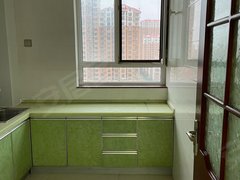 龙口东城区兰兴路龙泽华府南区,南北通透户型,家具家电齐全出租房源真实图片