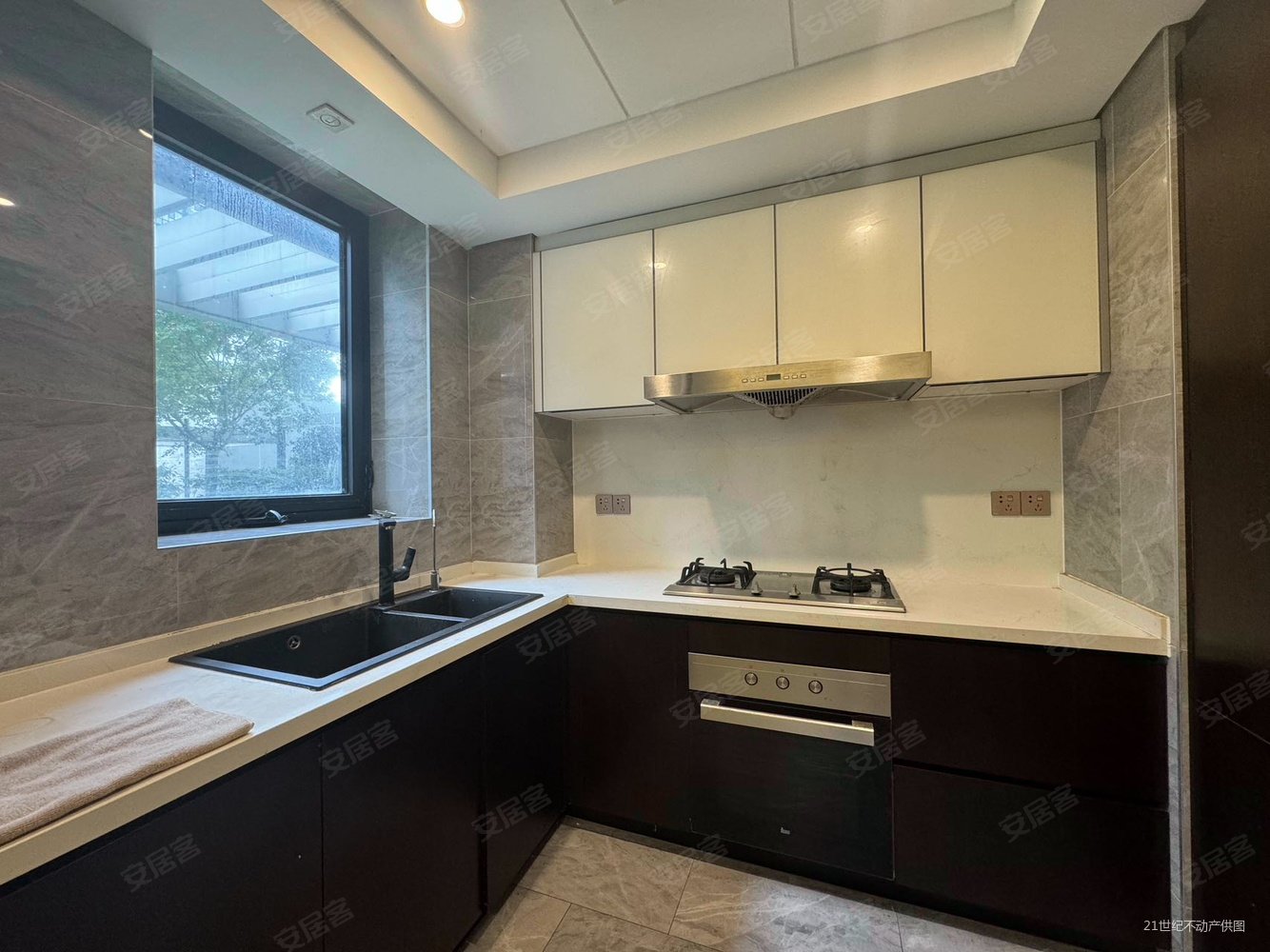 皇都花园三期,户型正气开发商精装修买一層送一層,税费各付