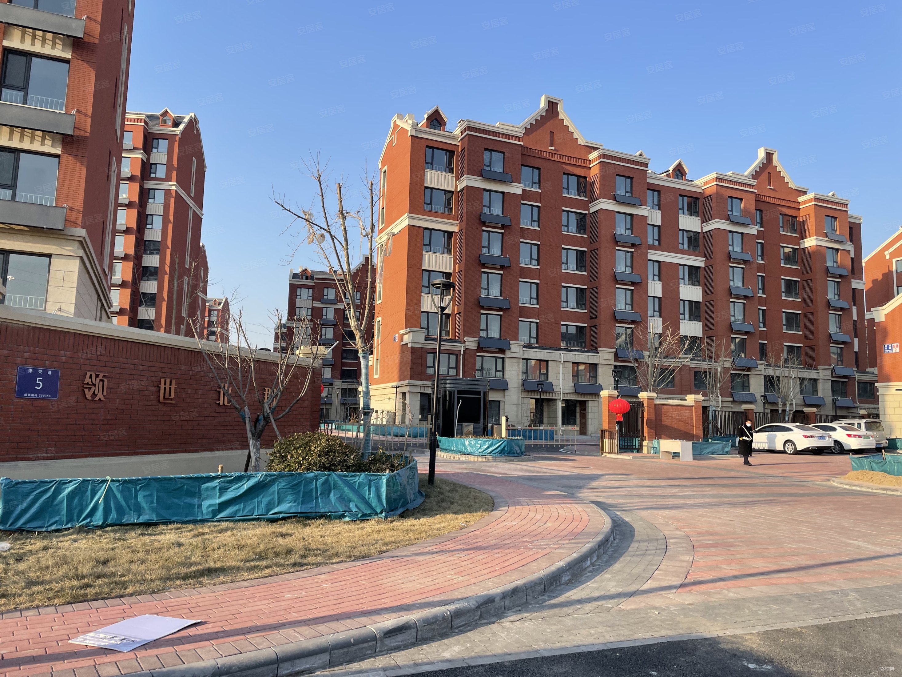 天房领世郡3室2厅3卫156.08㎡南北400万