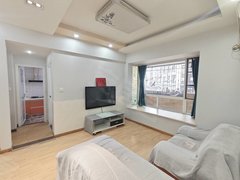 乐山市中凤凰路新广场 小区电梯精装一室一厅 家电齐全 带大阳台出租房源真实图片