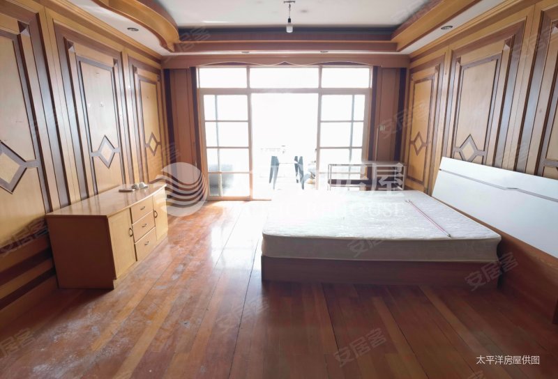 莘城公寓 带露台 近地铁 购物方便 南北通透 产权清晰