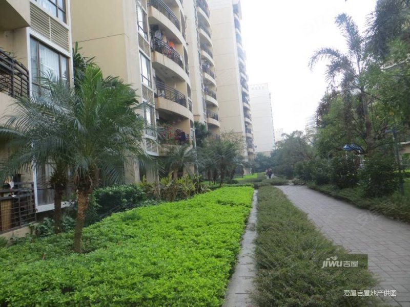 顶楼复室,大阳台,朝南,精装修,光线好 满五,电梯,翠景湾二手房,239万