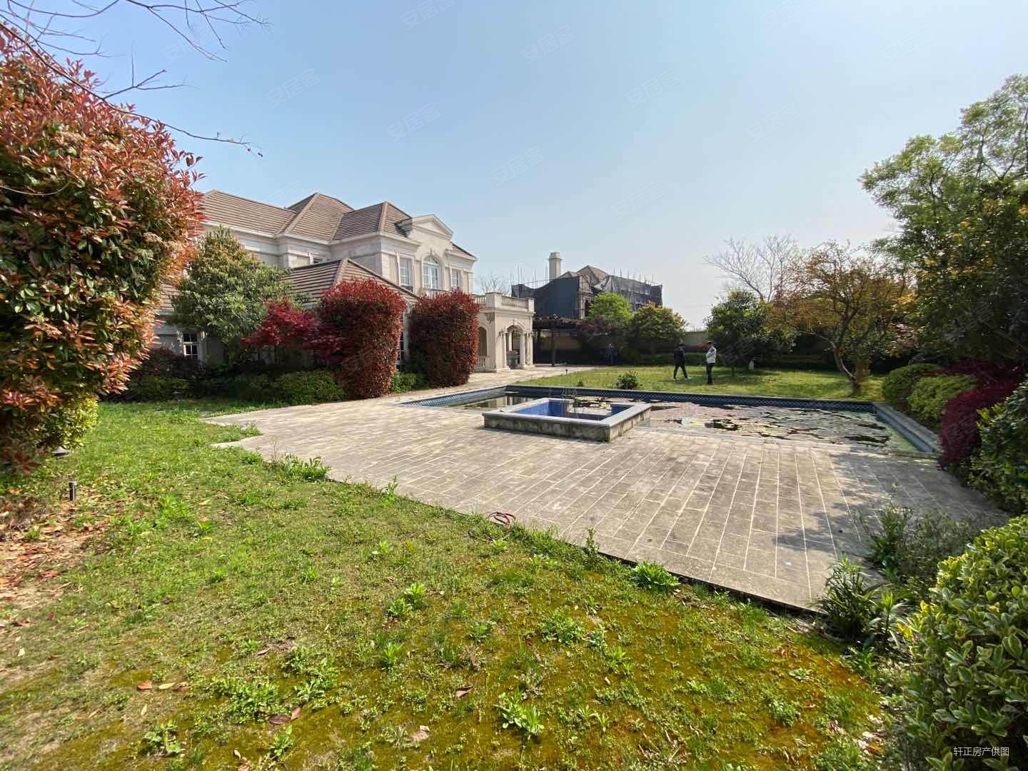 昆山市绿城玫瑰园别墅