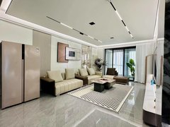 高品质小区 海马公园 现代轻奢 大三室 实图拍摄 随时看房