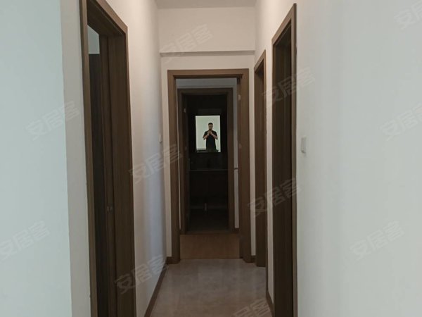 珠海高新区金鼎华庭云谷珠海北站丨房源丨免佣丨秋季丨拎包入住丨开工大促出租房源真实图片