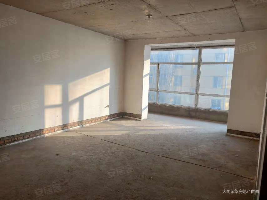 益生园3室2厅1卫143㎡南北40万