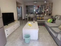 岑溪岑溪城区城区天河广场,精装3房出租,拎包入住,看房方便出租房源真实图片