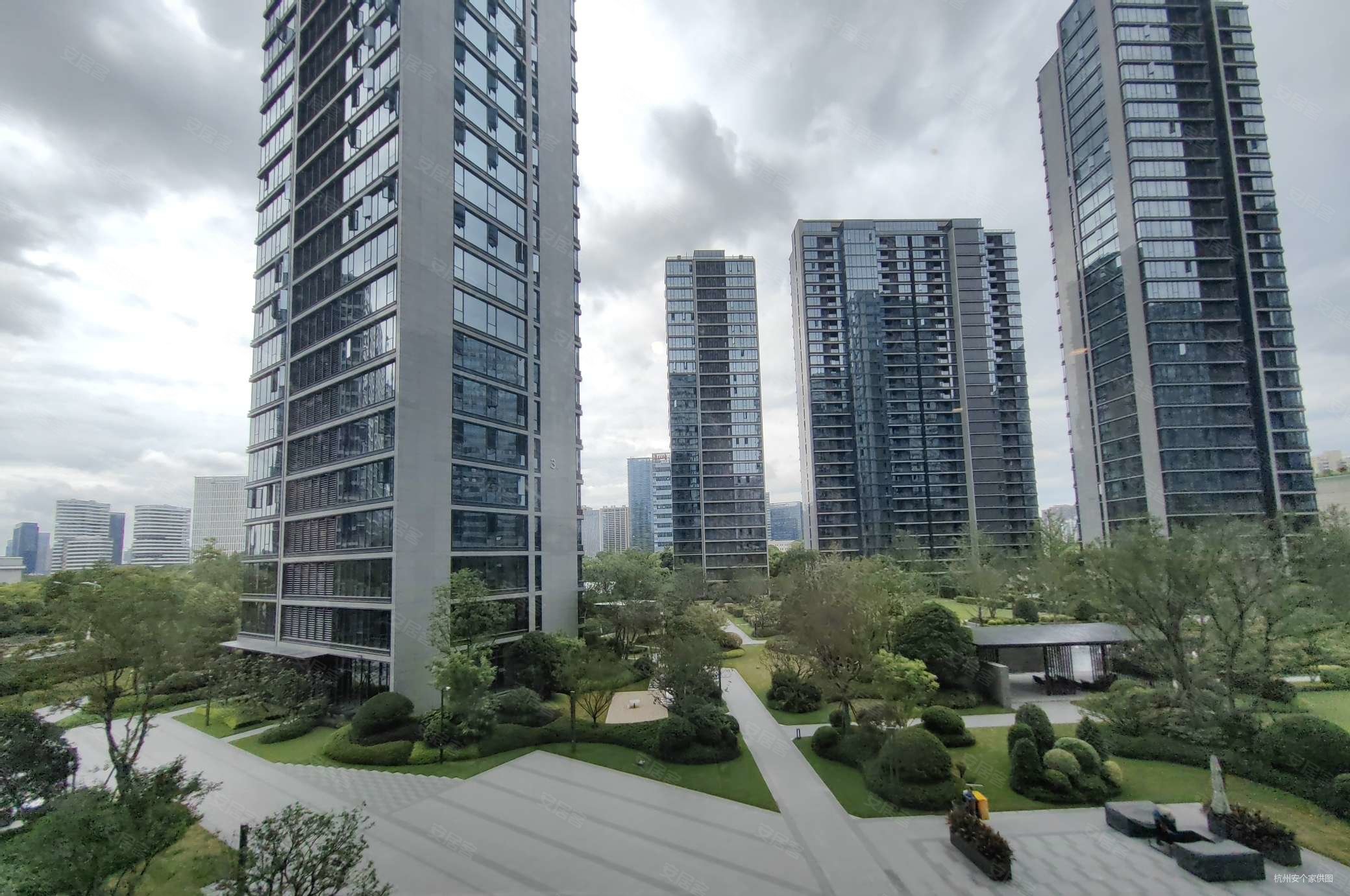 时代滨江丹枫四季