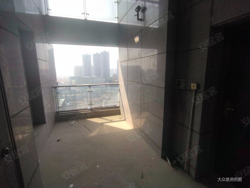 单价1.45w世贸顶复带带平台户型方正南北通透,世贸公馆二手房,510万,5