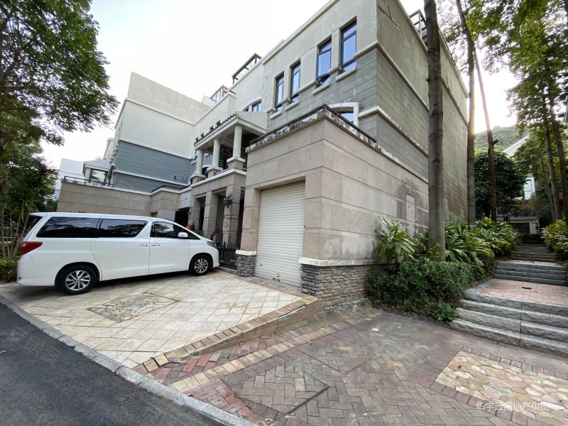 圣莫丽斯(别墅)4室3厅4卫287.51㎡东2558.83万