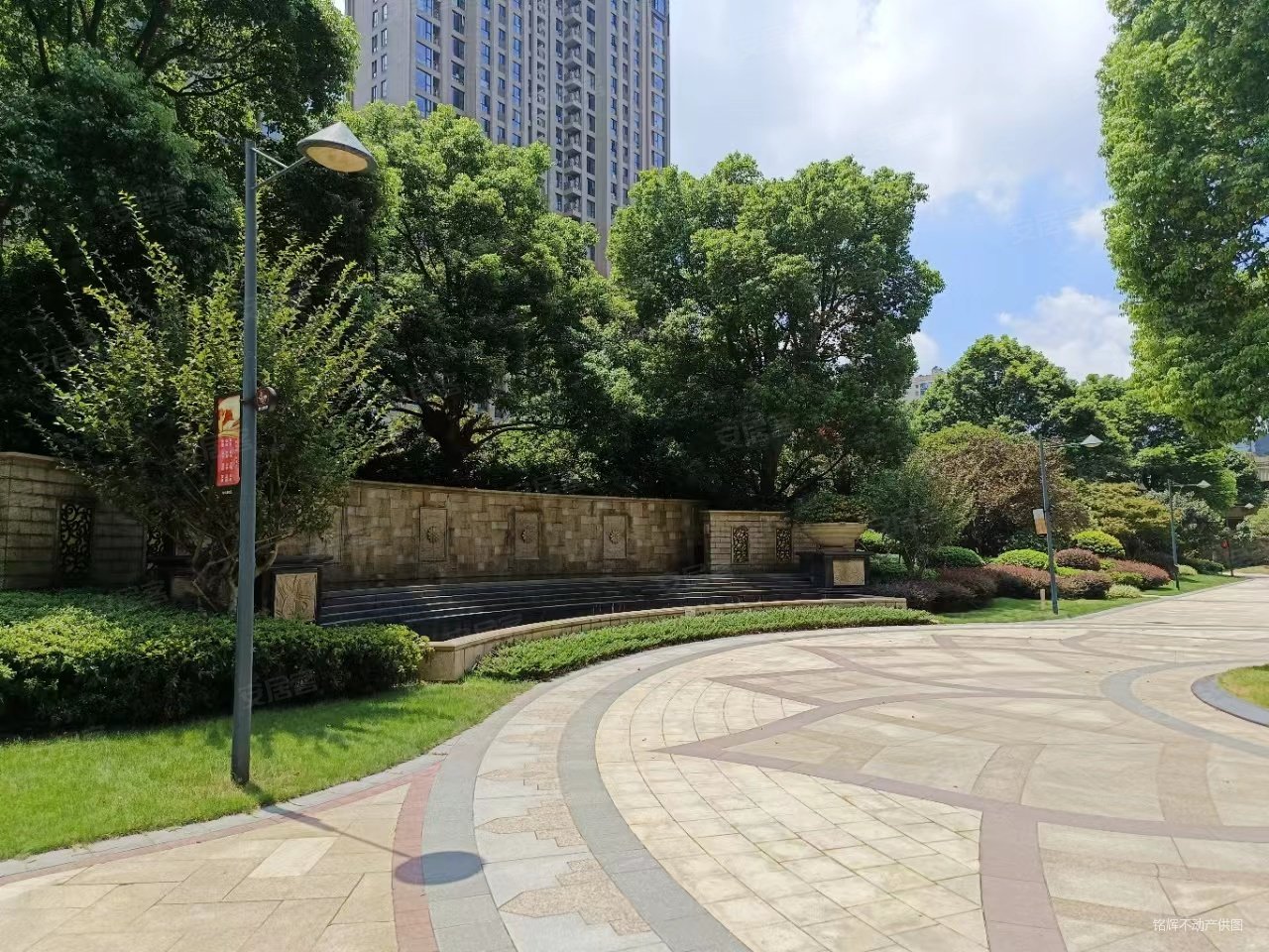 华茂悦峰5室3厅5卫299.54㎡南北2600万