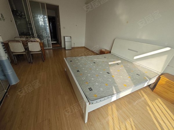 马鞍山雨山华润苏果橙果公寓橙果公寓精装朝南 家电家具齐全 民用水电