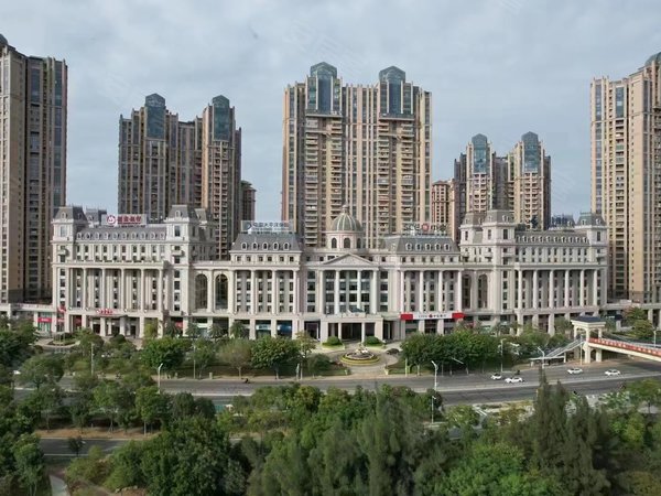 泉州丰泽宝洲路中骏天峰中骏天峰 3室2厅1卫 3500元月 配套齐全 精