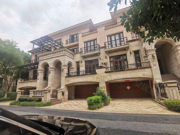 杭州余杭五常大华西溪风情(别墅)大华的别墅,带有地下室,双车库,带有