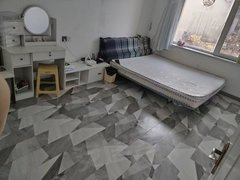丹东振兴第二医院福春小区 2室 1000包取暖 季度付 家具家电齐全出租房源真实图片