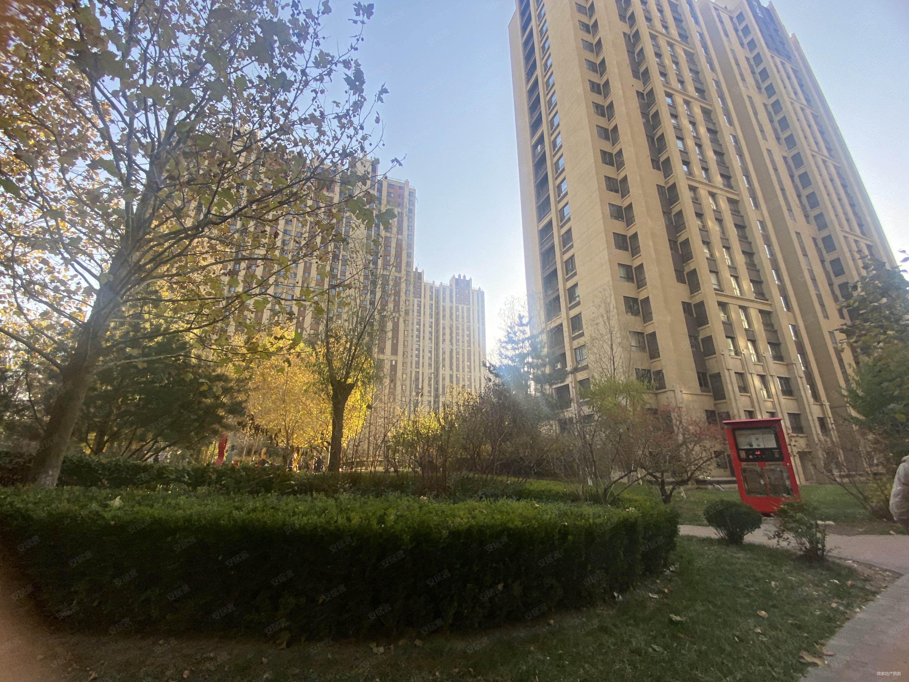 中间楼层 近地铁 刚需两居 电梯房 南向采光好 满五 ,保利春天里二手
