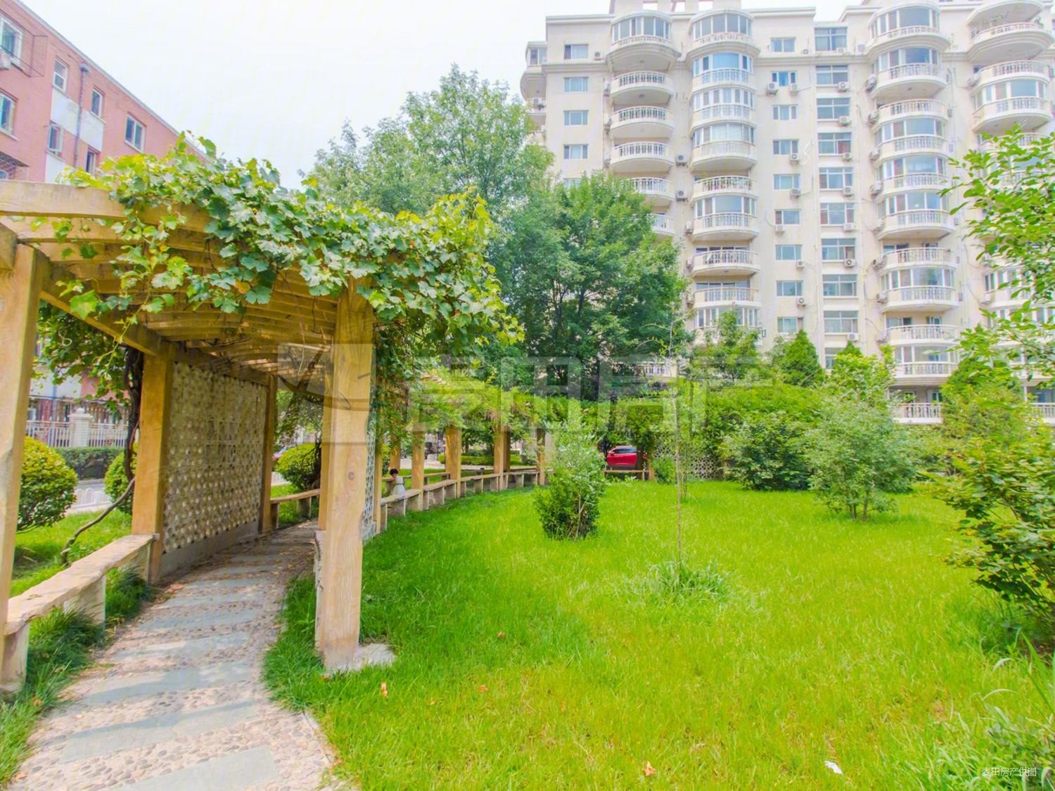 国展力鸿花园高层东南三居百变户型全明格局