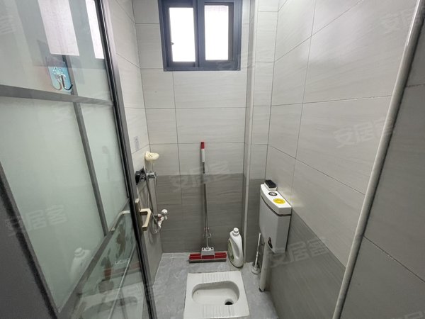 桂林七星山水大酒店七星路二巷小区三里店益华城商圈 43平1房1厅 出租可拎包入住出租房源真实图片