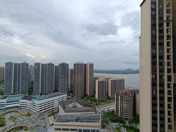 珠海金湾航空新城龙光玖誉湾玖誉湾,4房2厅2卫,出租,价格便宜,交通