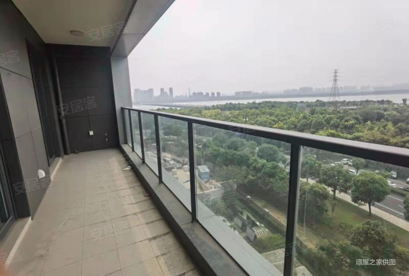 精装修 融创苏州壹号院 满二 朝南 167平 电梯房 有钥匙