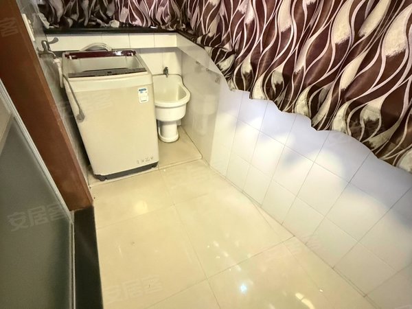 海宁长安镇农发区修川花园长安修川花园精装自住三房出租！拎包入住！出租房源真实图片