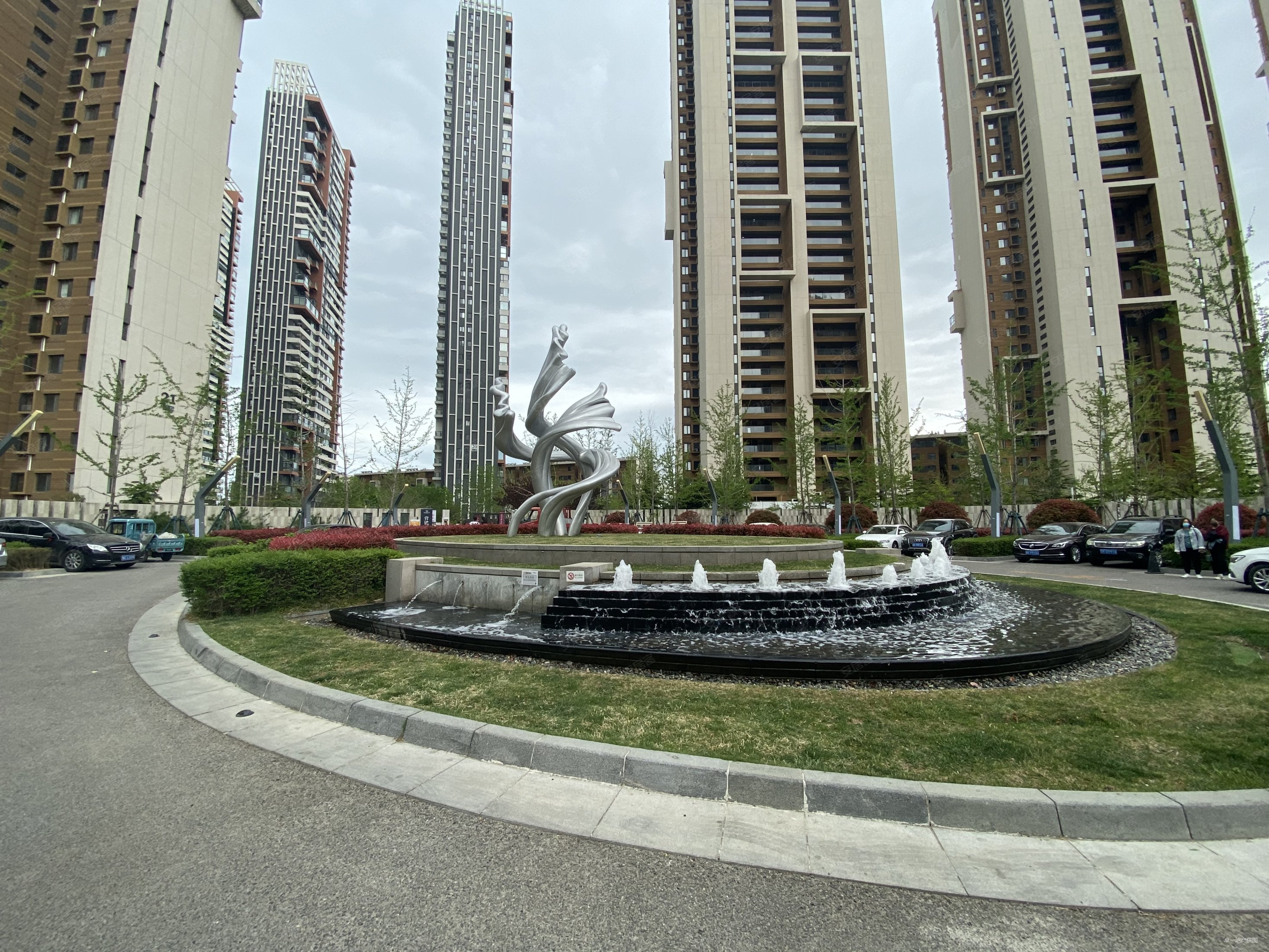 湾九里 紧凑三室两厅一卫 精装修 全明户型 拎包入住