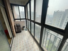 武汉江岸大智路大智路 三房 3k多 地铁口 家具全配 随时可以看出租房源真实图片