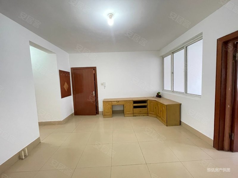 双十验 恒昌佳园一楼三室 有附房证出税可议价,恒昌家园二手房,37.