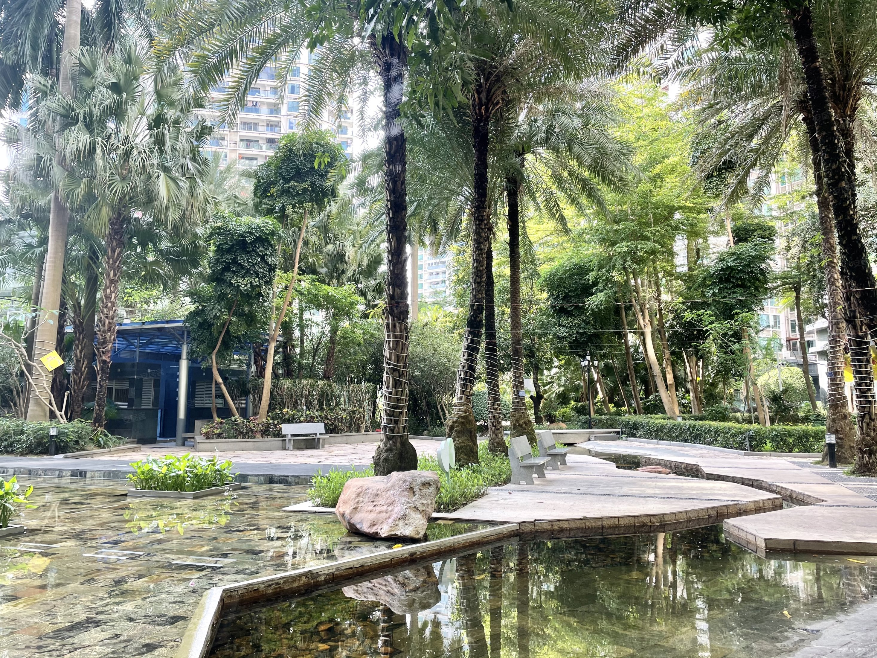 126平东南向,鸿翔花园,急售空间大,有钥匙