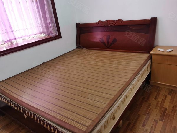 重庆璧山璧山老城区永禄小区一天门附近   电梯房  2室 精装修家具