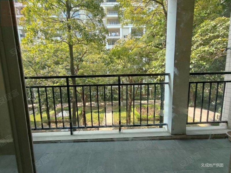 价格美丽 随时看房,中信凯旋城二手房,340万,3室2厅,2卫,137平米-东莞