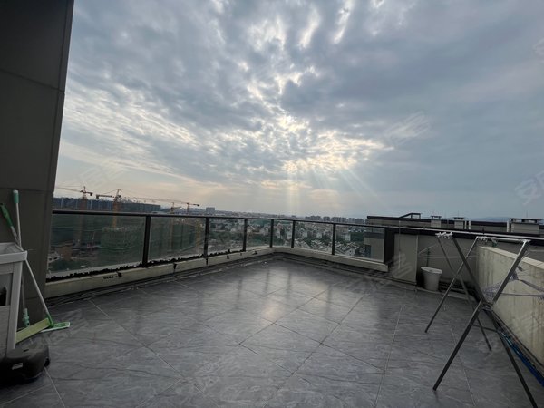 义乌北苑天华世纪城绣湖文澜府带大露台 文澜府一室一厅 电费五毛多