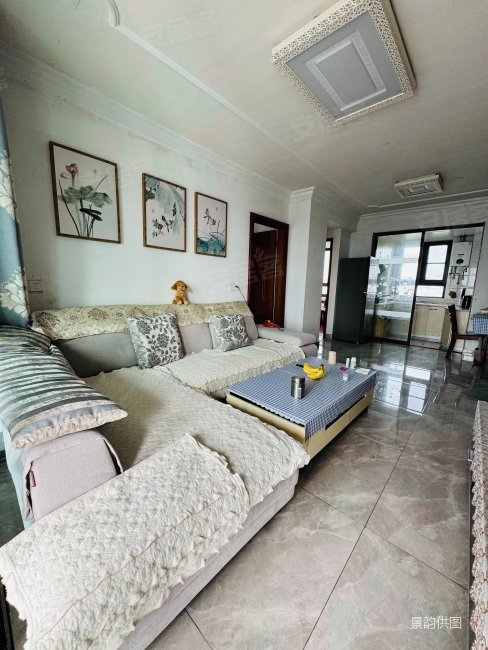 临湖镇次新房电梯房双卫生间一梯一户小三房