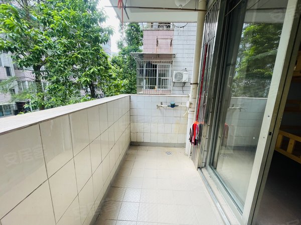 广州海珠南洲万华花园万华花园 低楼层两房 保养新净简洁 有钥匙随时